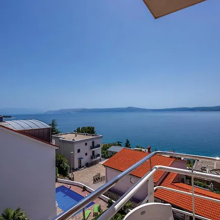 Apartment 1 Bedroom In *